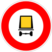 B18c - Accès interdit (marchandises dangereuses)